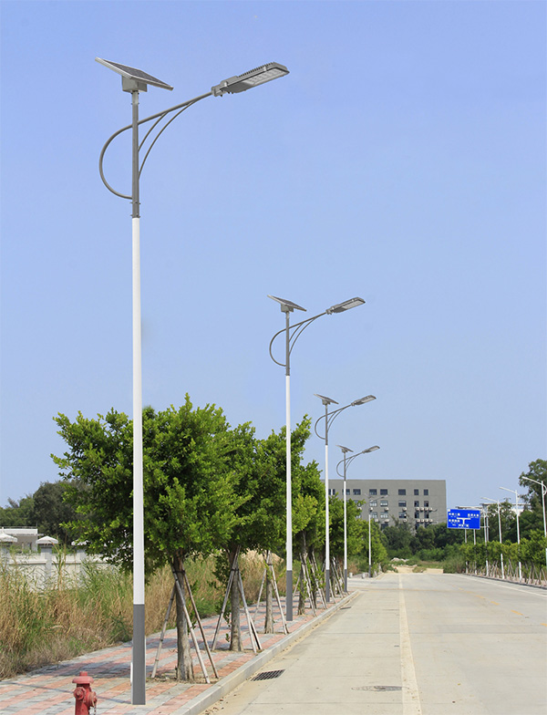 新农村道路照明锂电池太阳能路灯